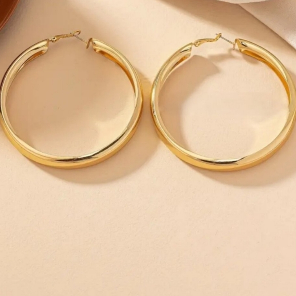NEW! 14K Gold Plated Classic Chunky Wide Thick Large Hoop Earrings - Picture 6 of 10